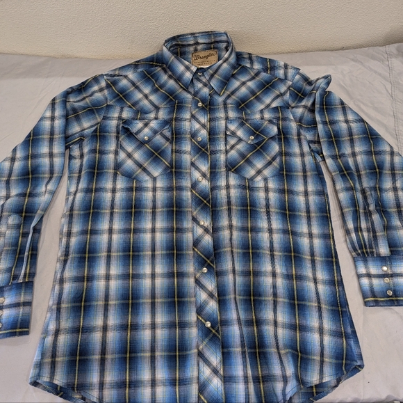 90's Wrangler Blue Plaid Pearl Snap Long Sleeve SZ Large - Picture 1 of 6